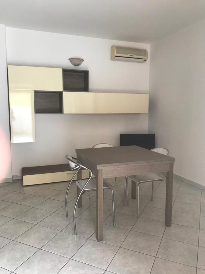 Casa Camere Pistis Assemini Extérieur photo